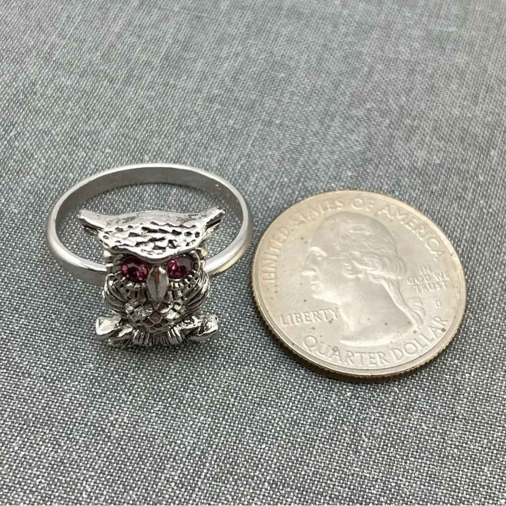 Cute Vintage 70s Sarah Coventry Adjustable Owl Ring with Purple Rhinestone Eyes - Picture 3 of 9